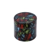Metalowy Młynek do Tytoniu CBD Suszu Grinder z Kolorowymi Czaszkami