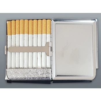 Papierośnica z Wbudowaną Zapalniczką Płomieniową i Czterema Kociętami