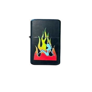 Czarna Zapalniczka Benzynowa Dziewczyna Siedząca w Neonowym Ogniu Atomic