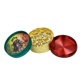 Grinder Młynek do Suszu Tytoniu Ziół  „Rasta Farmer” – rastaman w plantacji