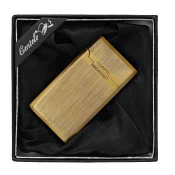 Elegancka Złota Zapalniczka Gazowa z Regulacją Płomienia w Opakowaniu