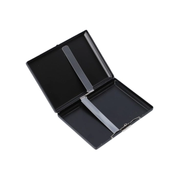 Papierośnica Czarny-Mat z Metalowymi Blaszkami w Środku na Papierosy