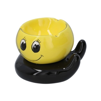Żółta Ceramiczna Popielniczka Buźka z Uśmiechem  na Czarnej Dłoni