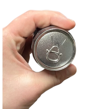 Młynek do Mielenia Tytoniu Ziół Suszu CBD  w Kształcie Puszki Czerwona