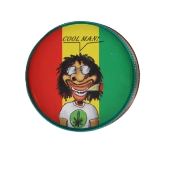 Grinder Młynek do Suszu Tytoniu Suszu CBD „Cool Man” – portret na tle rasta