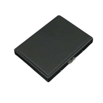 Papierośnica Czarny-Mat z Metalowymi Blaszkami w Środku na Papierosy