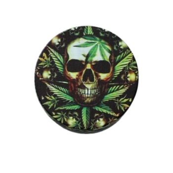 Grinder Młynek do Tytoniu Czaszka Otoczona Liśćmi Konopi i Pąkami